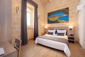 Georges Boutique Living