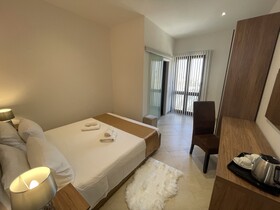 Alina Boutique Living
