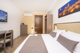 C4 Retreats By Georges Boutique Living