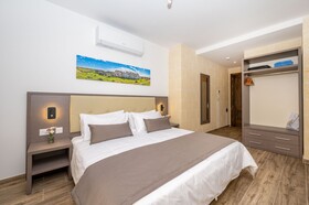 C4 Retreats By Georges Boutique Living