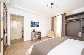C4 Retreats By Georges Boutique Living