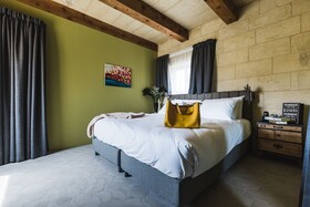Talbot and Bons Boutique Bed & Breakfast