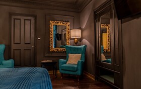 Julina Boutique Living