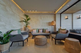 Land's End, Boutique Hotel
