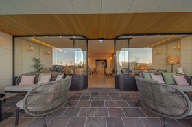 Land's End, Boutique Hotel