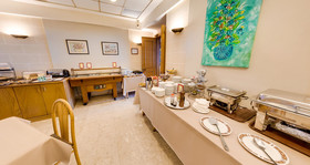 Sliema Chalet Hotel