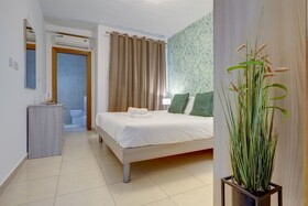 Sliema Tigne Suites