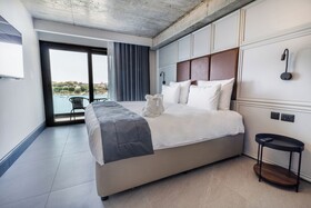 The Londoner Hotel