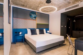 Ikyk Hotel