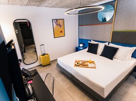 Ikyk Hotel