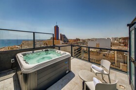 Ikyk Hotel