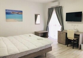 Napoli Suites