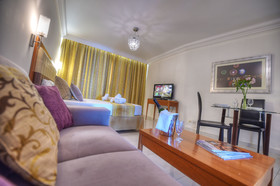 Onyx Hotel