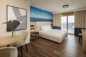 Qawra Palace Resort & SPA