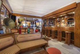 Green Grove Guest House