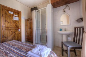 Green Grove Guest House