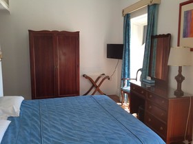 Castille Hotel