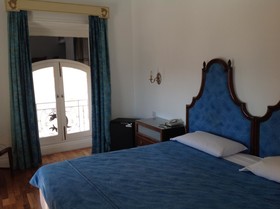 Castille Hotel