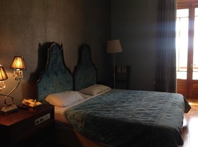 Castille Hotel