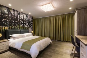 Jean de Valette Boutique Living