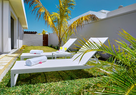 Corail Bleu Private Pool & Garden Villas by LOV