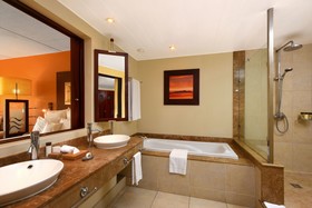 Victoria Beachcomber Resort & Spa
