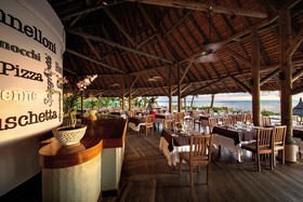 Victoria Beachcomber Resort & Spa