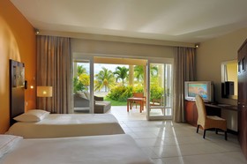 Victoria Beachcomber Resort & Spa