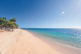 Victoria Beachcomber Resort & Spa