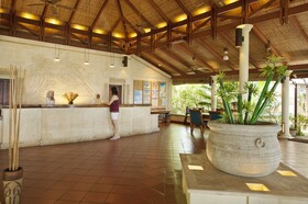 Royal Island Resort & Spa