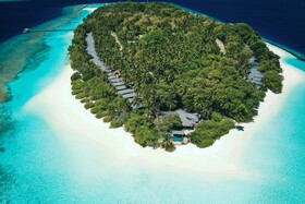 Royal Island Resort & Spa