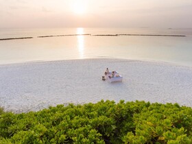 Royal Island Resort & Spa