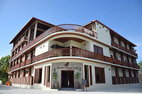 Araamu Holidays & Spa