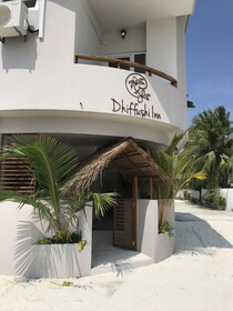 Dhiffushi Inn