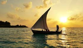 Dhiffushi White Sand Beach Hotel