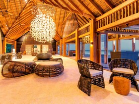 Hurawalhi Island Resort