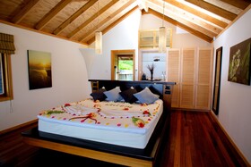 Kuredu Resort & Spa
