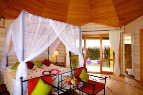 Kuredu Resort & Spa