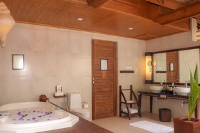 Kuredu Resort & Spa