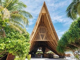 Kuredhivaru Resort and Spa Maldives
