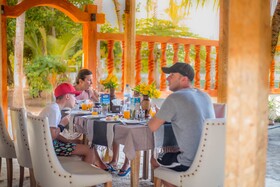 Veli Beach Inn