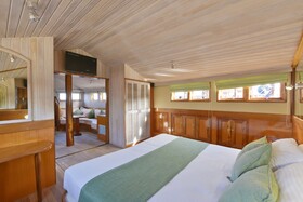 Safari Island Resort & Spa