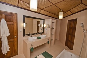 Safari Island Resort & Spa
