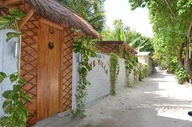 Dive Villa Thoddoo