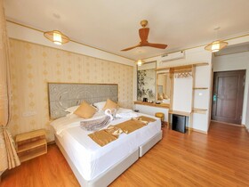 Jeym Lodge