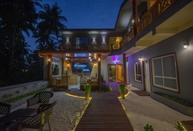 Ostrov Hotel