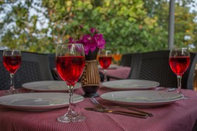 Ostrov Hotel