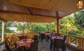 Ostrov Hotel
