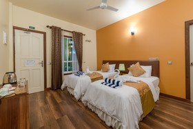 Ostrov Hotel