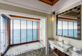 Sheraton Maldives Full Moon Resort & Spa